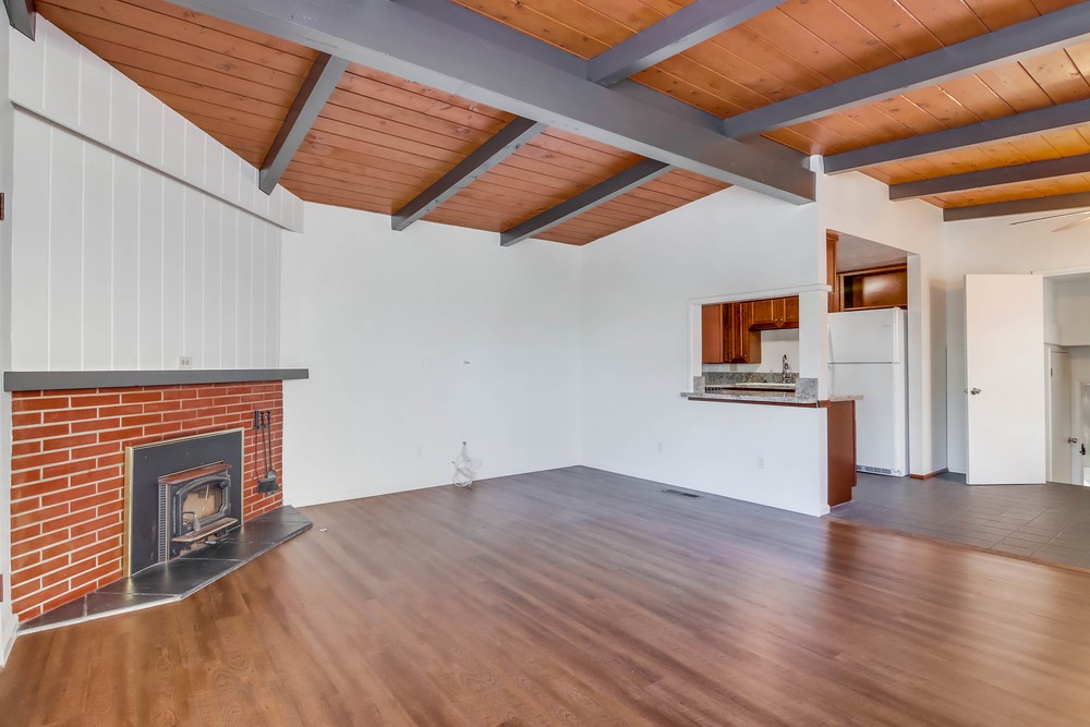 Virtual tour photo 11 of 45 for 4573 Narragansett Ave