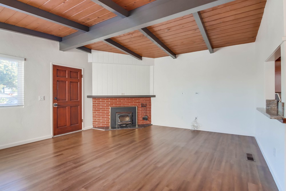 Virtual tour photo 13 of 45 for 4573 Narragansett Ave