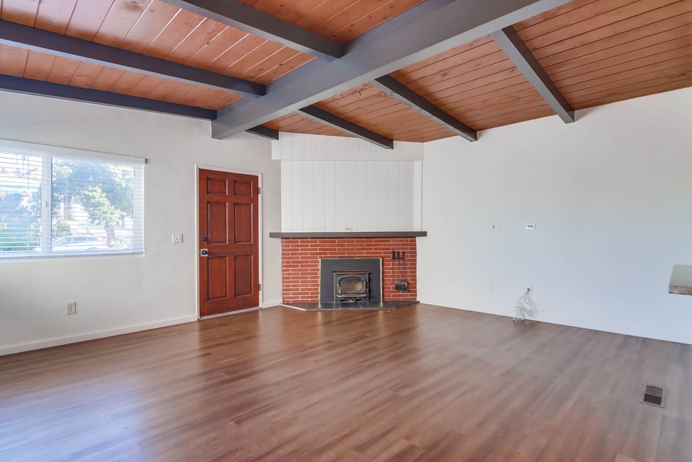 Virtual tour photo 14 of 45 for 4573 Narragansett Ave