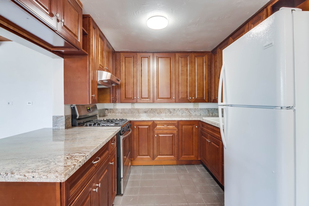 Virtual tour photo 20 of 45 for 4573 Narragansett Ave