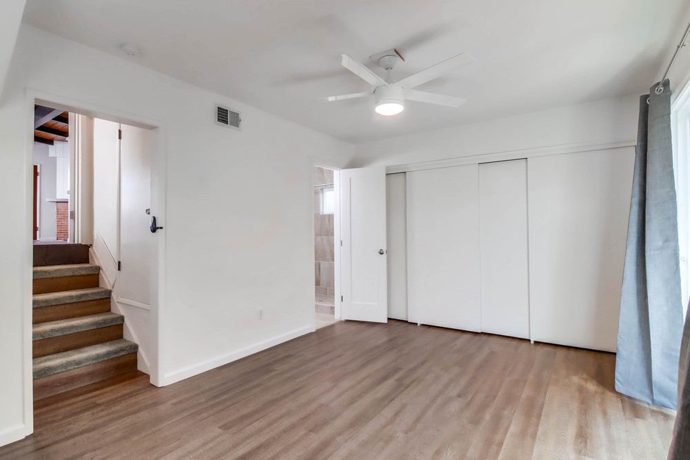 Virtual tour photo 39 of 45 for 4573 Narragansett Ave