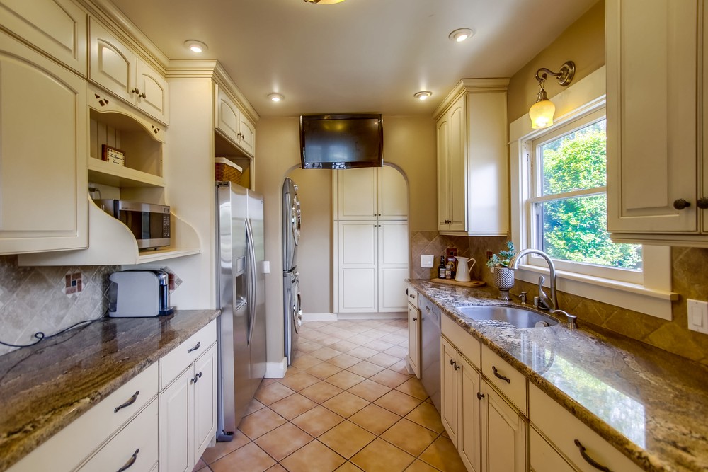 Virtual tour photo 27 of 64 for 4574 Marlborough Dr
