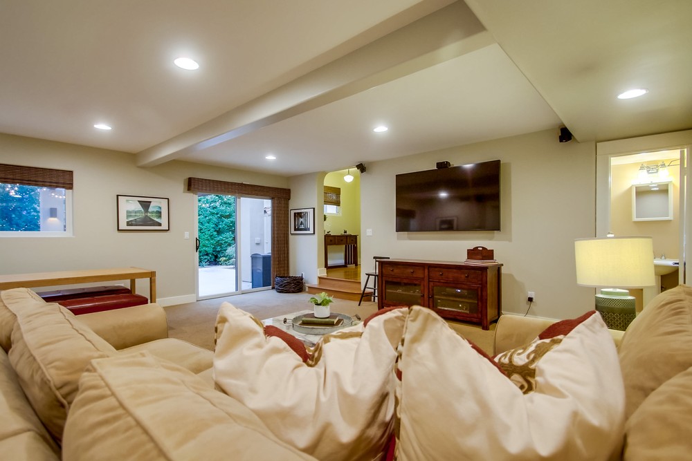 Virtual tour photo 55 of 81 for 4574 Marlborough Dr