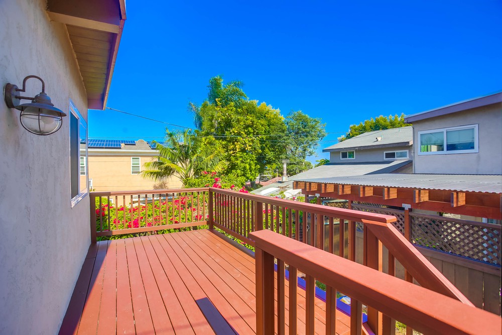 Virtual tour photo 5 of 31 for 4575 Narragansett Ave