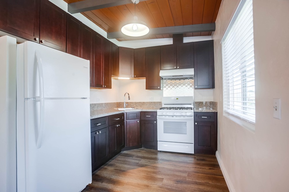 Virtual tour photo 13 of 31 for 4575 Narragansett Ave