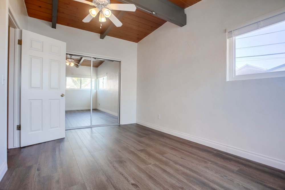 Virtual tour photo 23 of 31 for 4575 Narragansett Ave