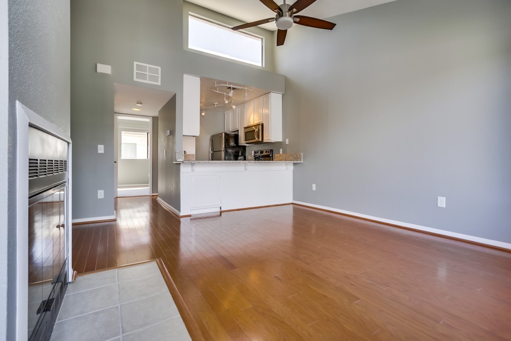 Virtual tour photo 6 of 19 for 4576 Hawley Boulevard #5