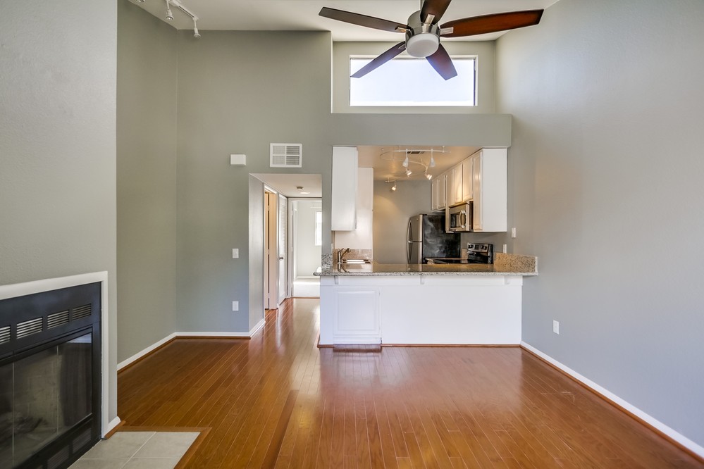 Virtual tour photo 7 of 19 for 4576 Hawley Boulevard #5