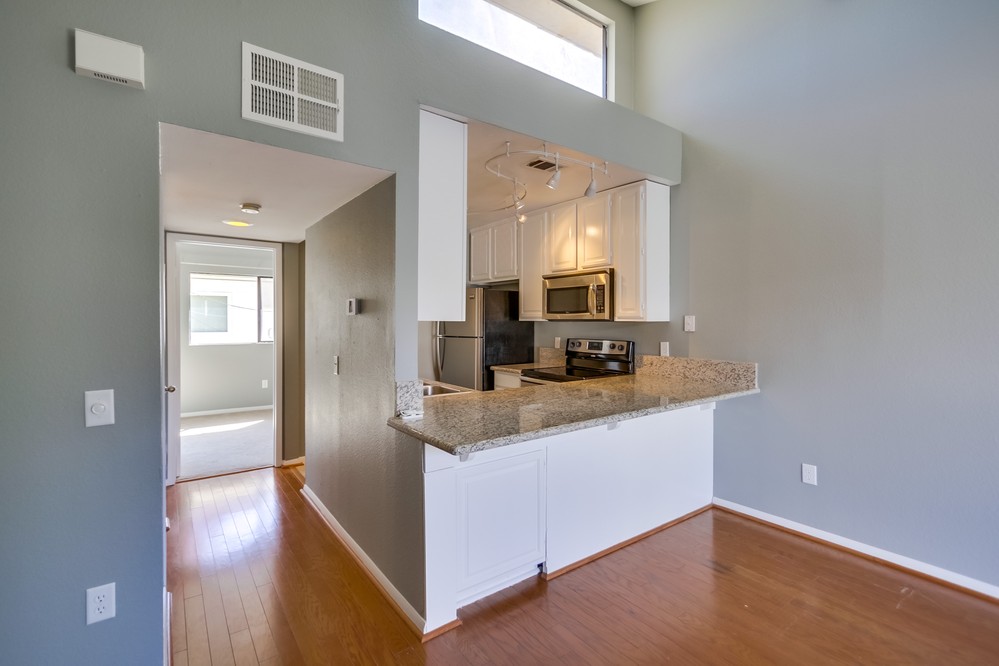 Virtual tour photo 11 of 19 for 4576 Hawley Boulevard #5