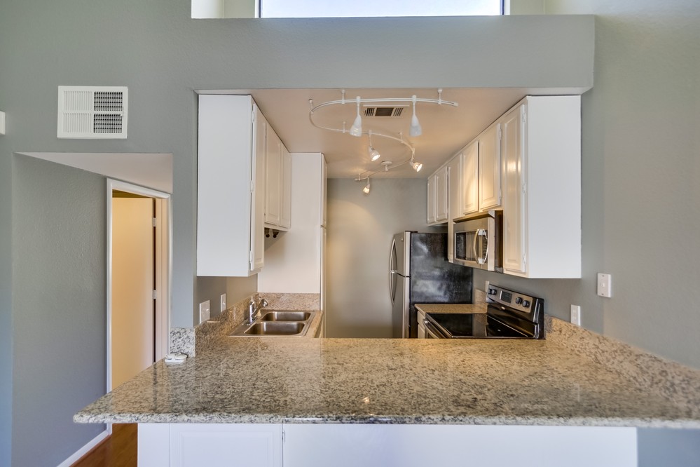 Virtual tour photo 12 of 19 for 4576 Hawley Boulevard #5