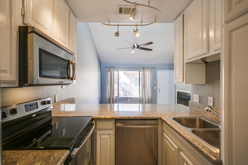 Virtual tour photo 13 of 19 for 4576 Hawley Boulevard #5