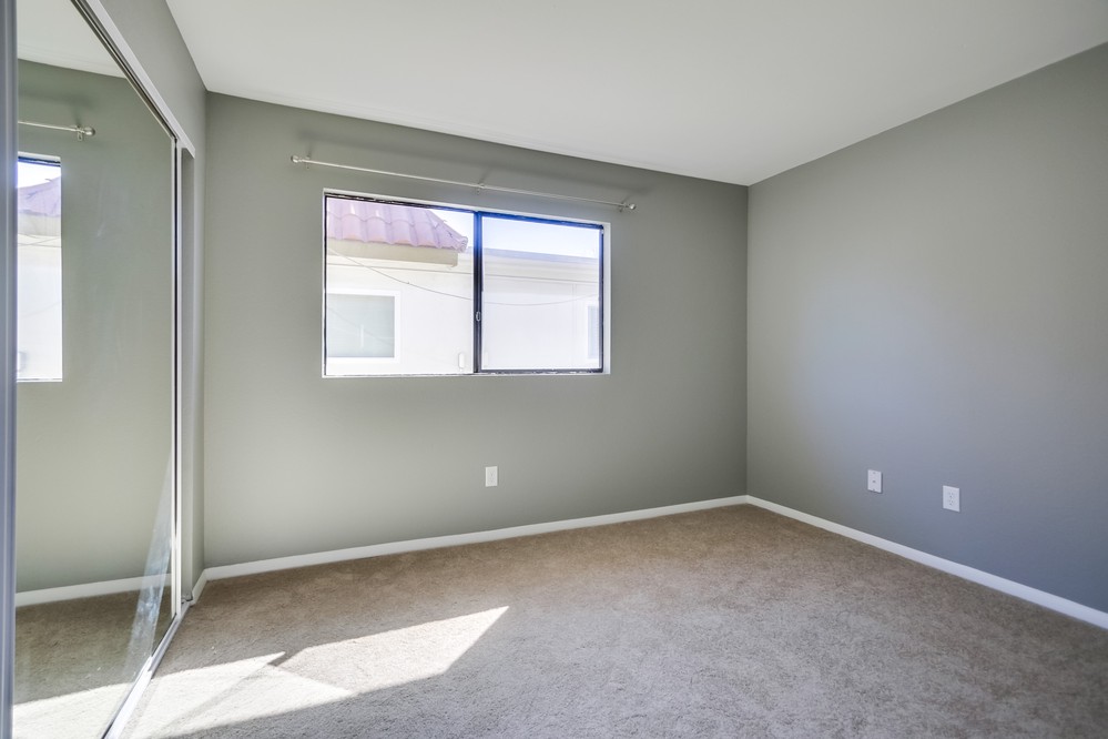Virtual tour photo 16 of 19 for 4576 Hawley Boulevard #5