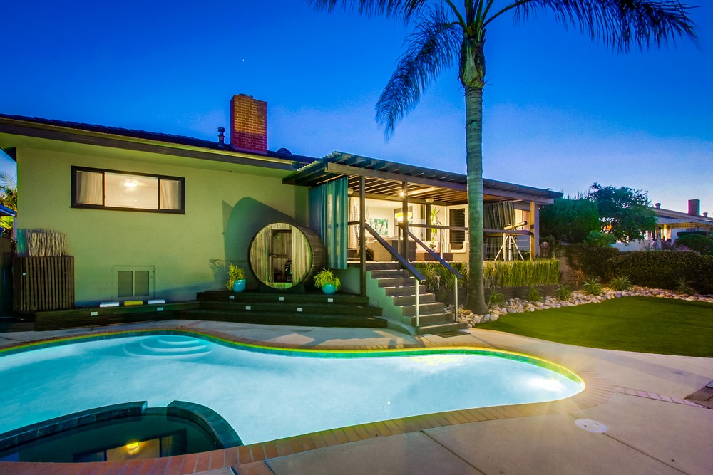 Virtual tour photo 14 of 73 for 4576 Lucille Dr