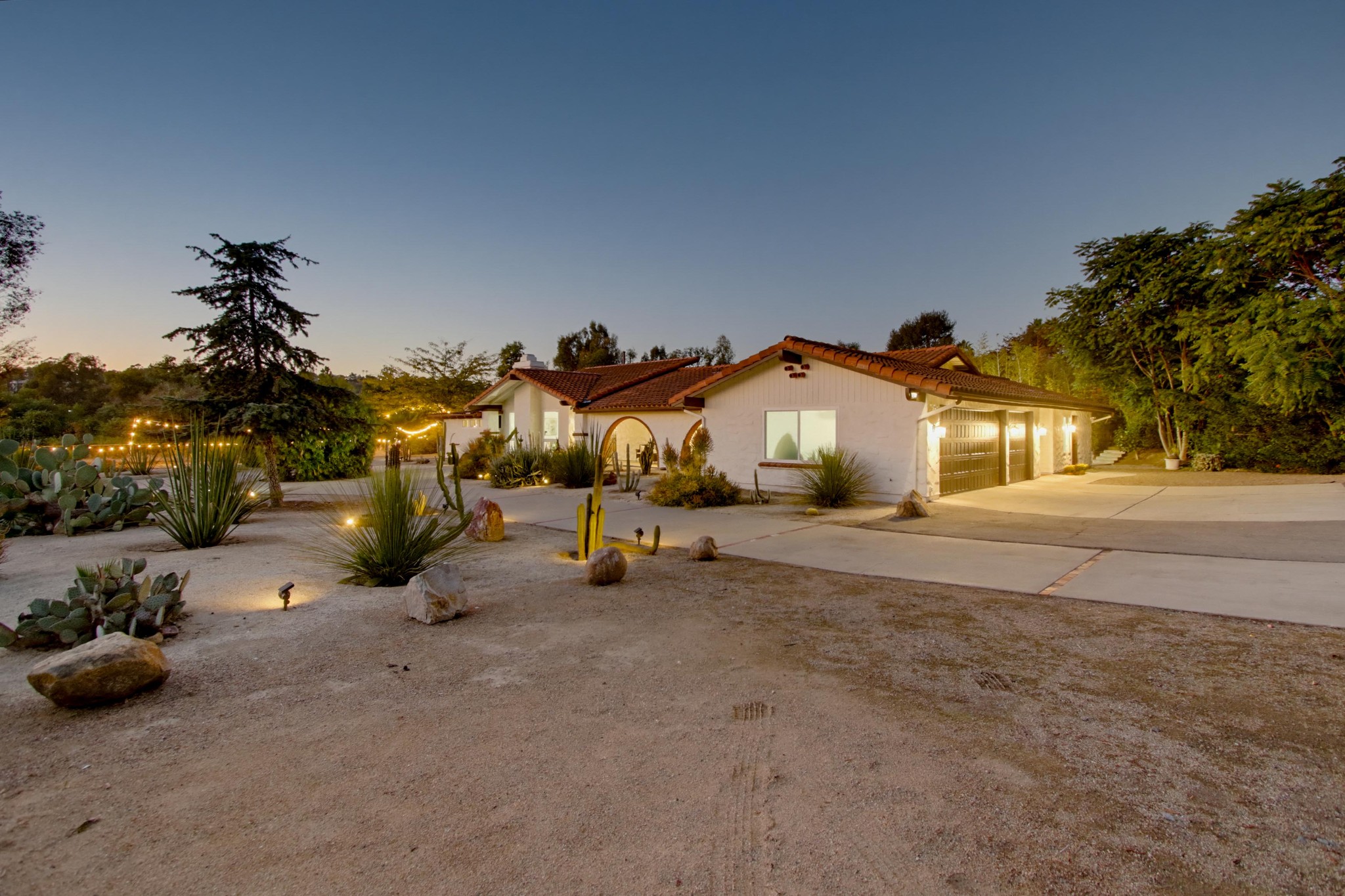 Virtual tour photo 7 of 195 for 4580 El Mirlo