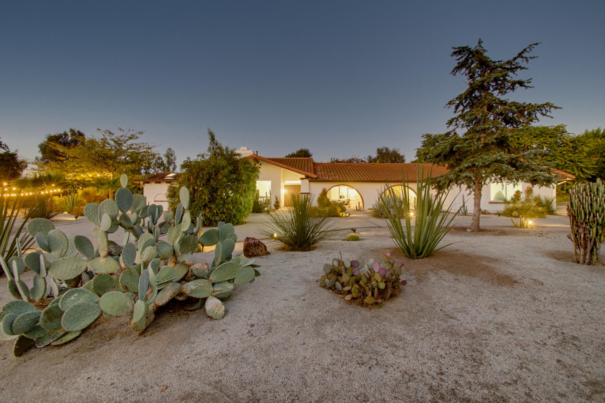Virtual tour photo 10 of 195 for 4580 El Mirlo