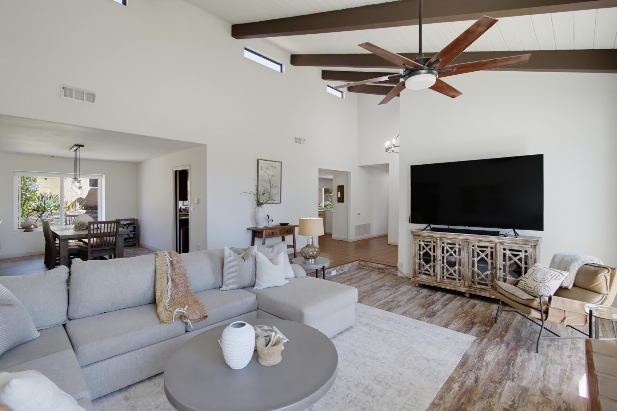 Virtual tour photo 43 of 195 for 4580 El Mirlo