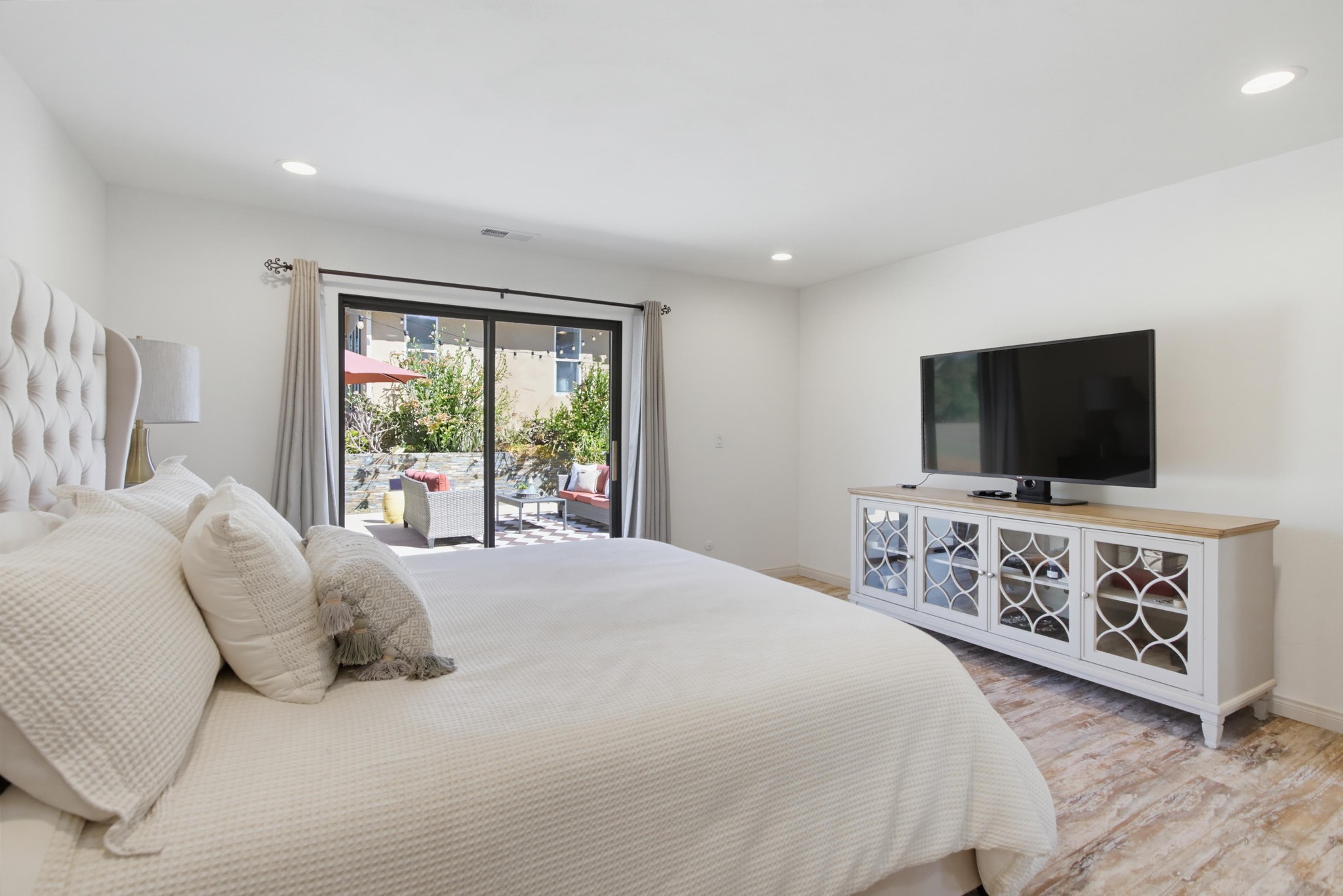 Virtual tour photo 60 of 195 for 4580 El Mirlo
