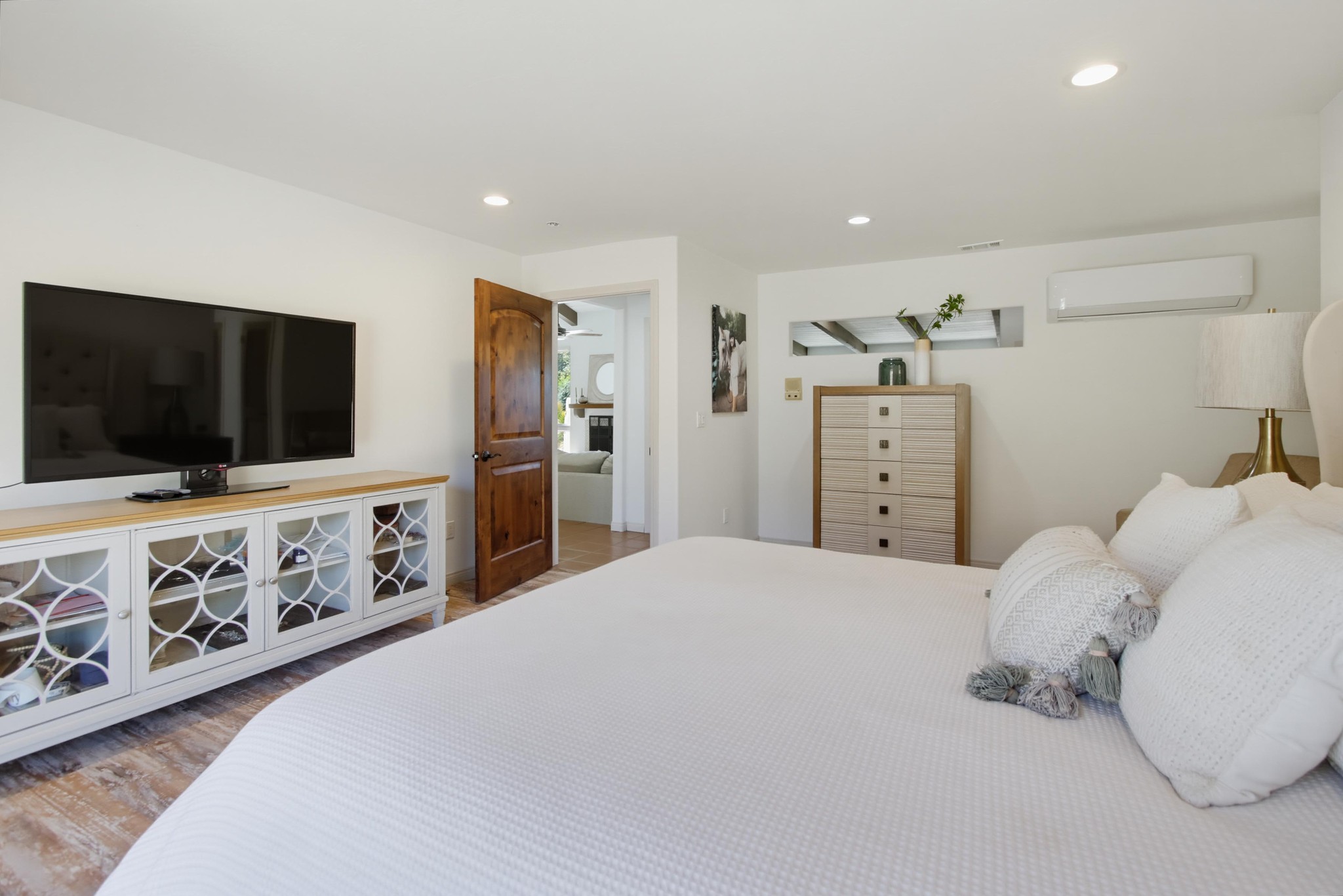 Virtual tour photo 62 of 195 for 4580 El Mirlo