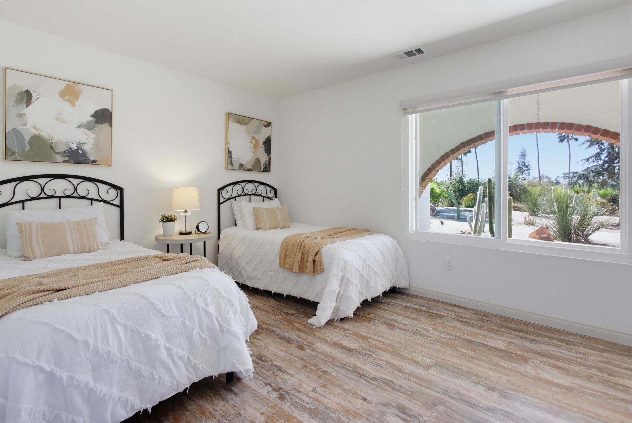 Virtual tour photo 76 of 195 for 4580 El Mirlo