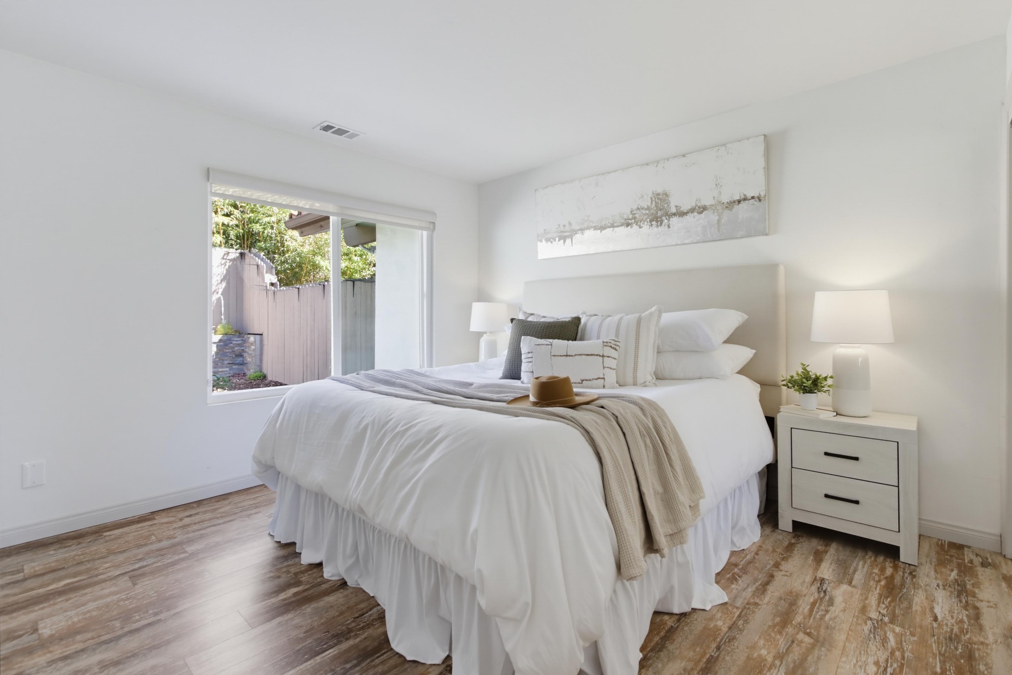 Virtual tour photo 78 of 195 for 4580 El Mirlo
