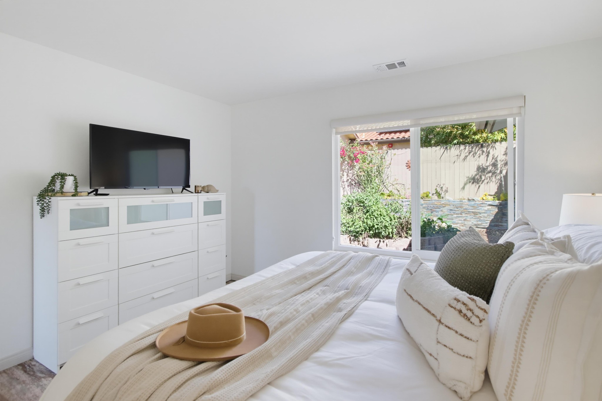 Virtual tour photo 79 of 195 for 4580 El Mirlo