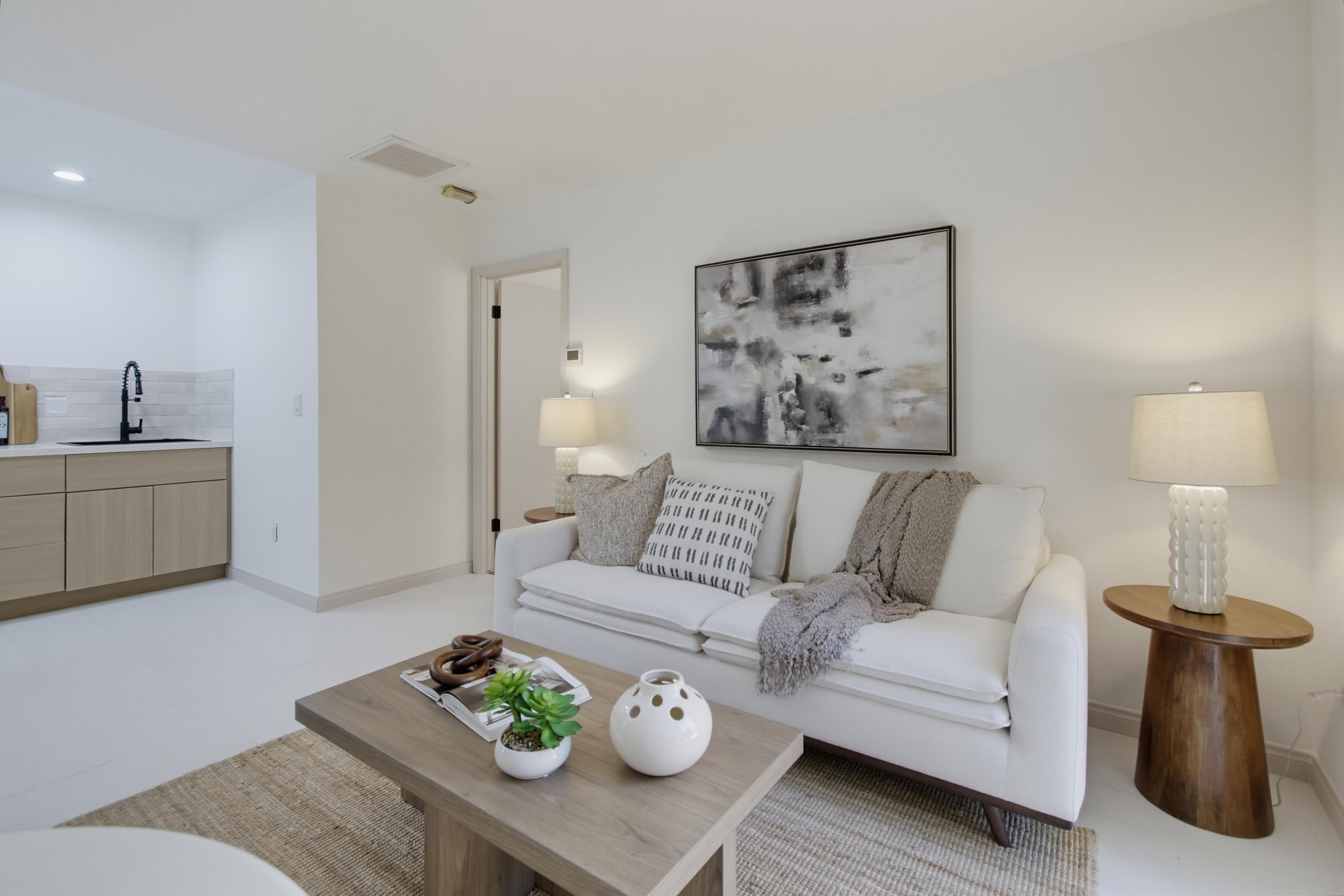 Virtual tour photo 92 of 195 for 4580 El Mirlo