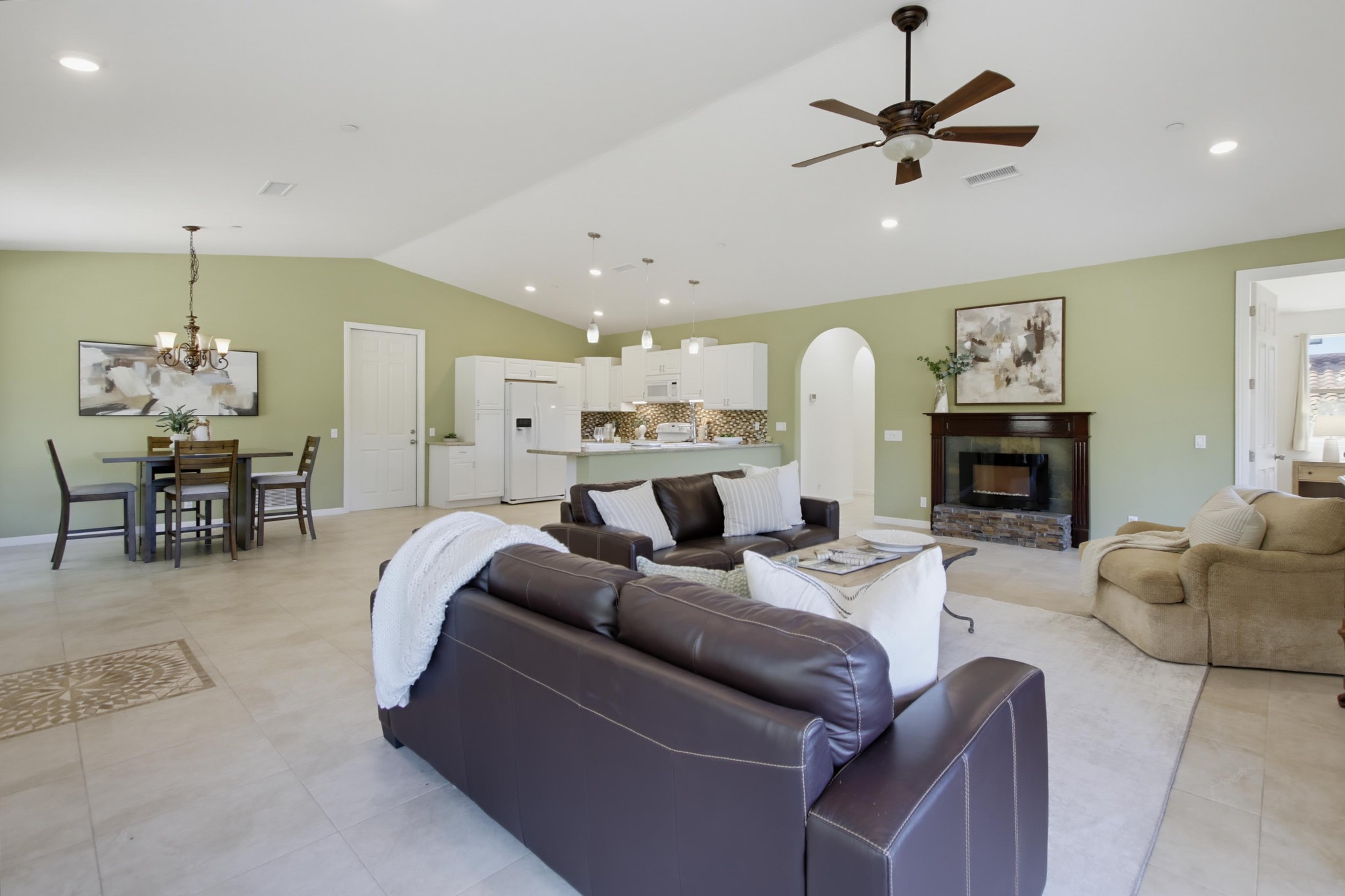 Virtual tour photo 93 of 195 for 4580 El Mirlo