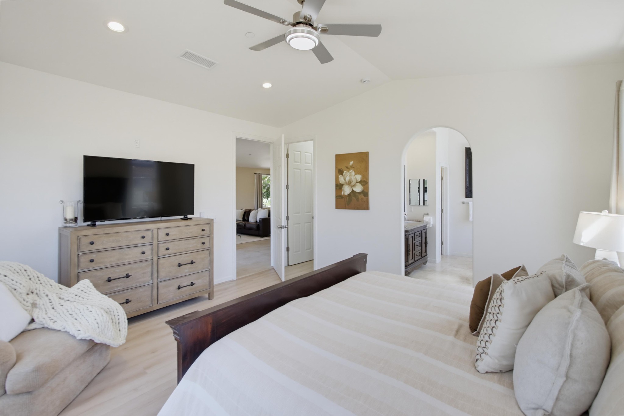 Virtual tour photo 111 of 195 for 4580 El Mirlo