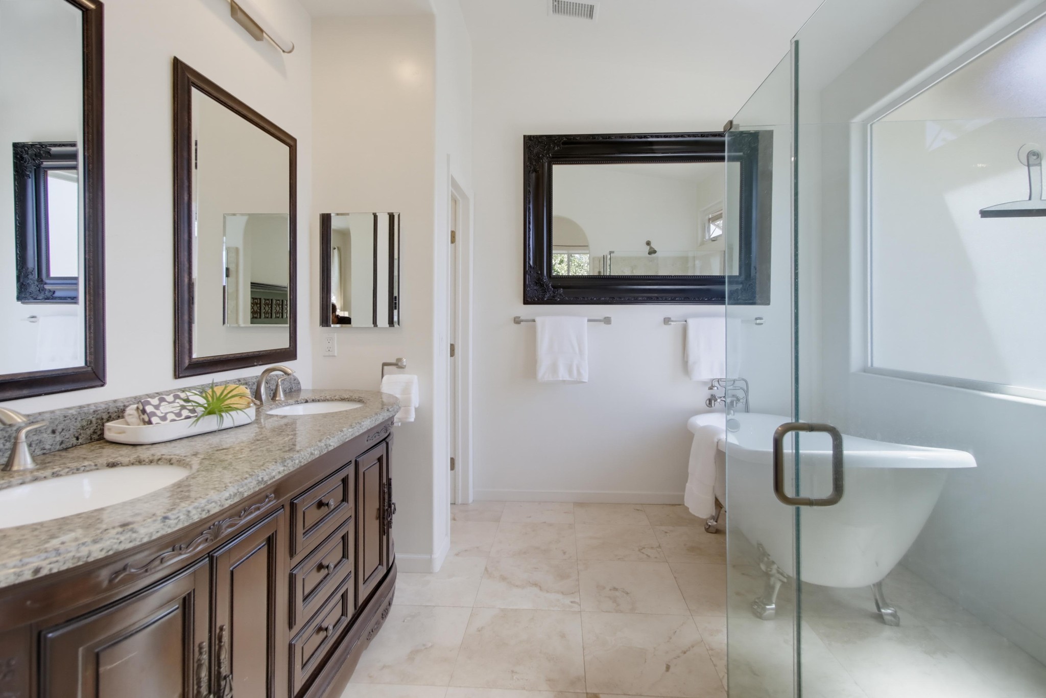 Virtual tour photo 114 of 195 for 4580 El Mirlo