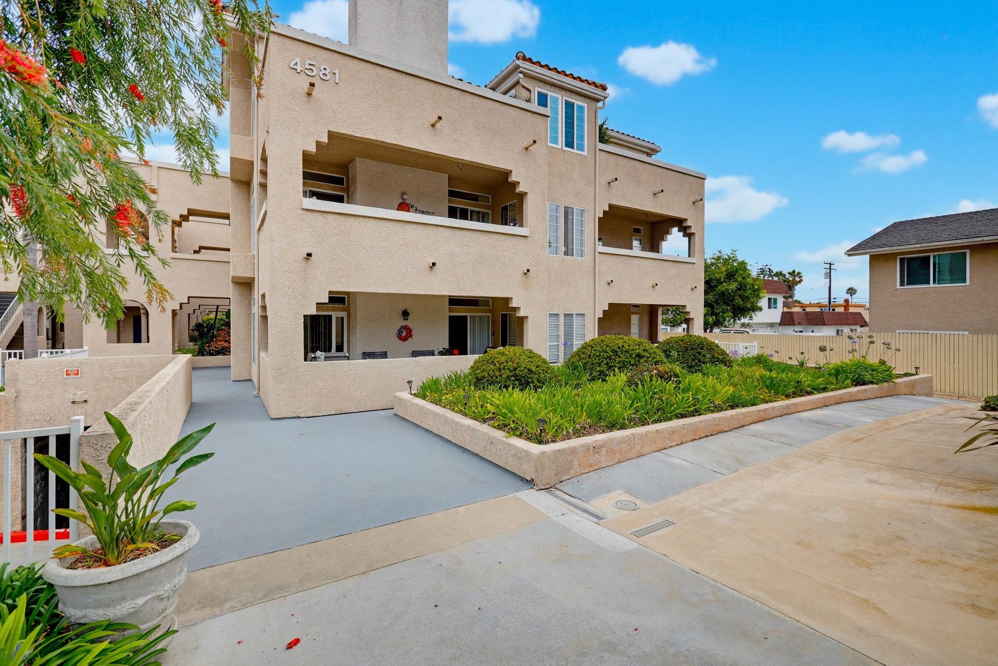 Virtual tour photo 1 of 53 for 4581 Warner Ave Apt 302