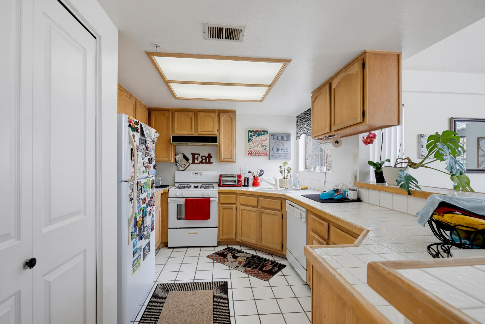 Virtual tour photo 21 of 53 for 4581 Warner Ave Apt 302