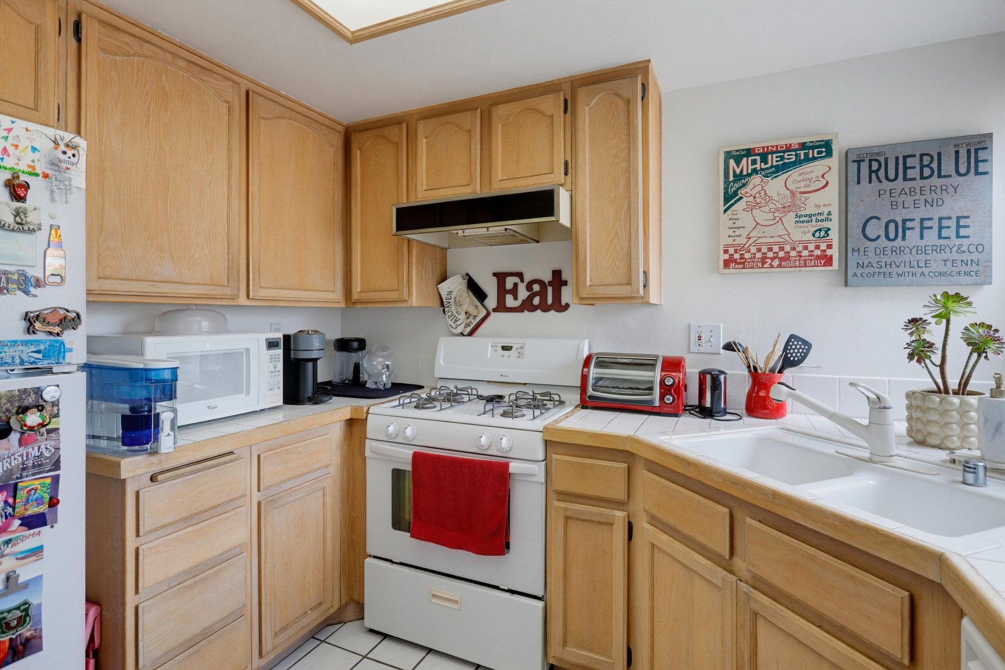Virtual tour photo 23 of 53 for 4581 Warner Ave Apt 302
