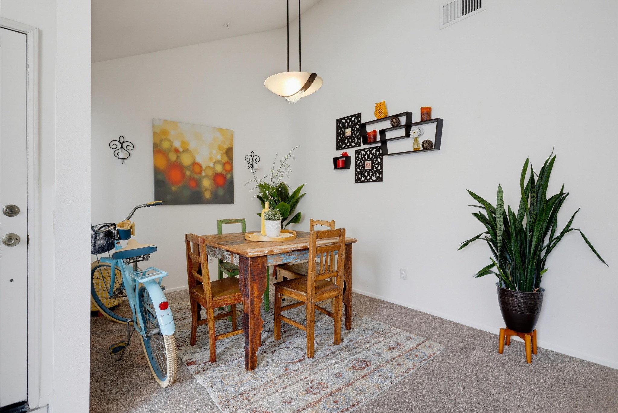 Virtual tour photo 27 of 53 for 4581 Warner Ave Apt 302