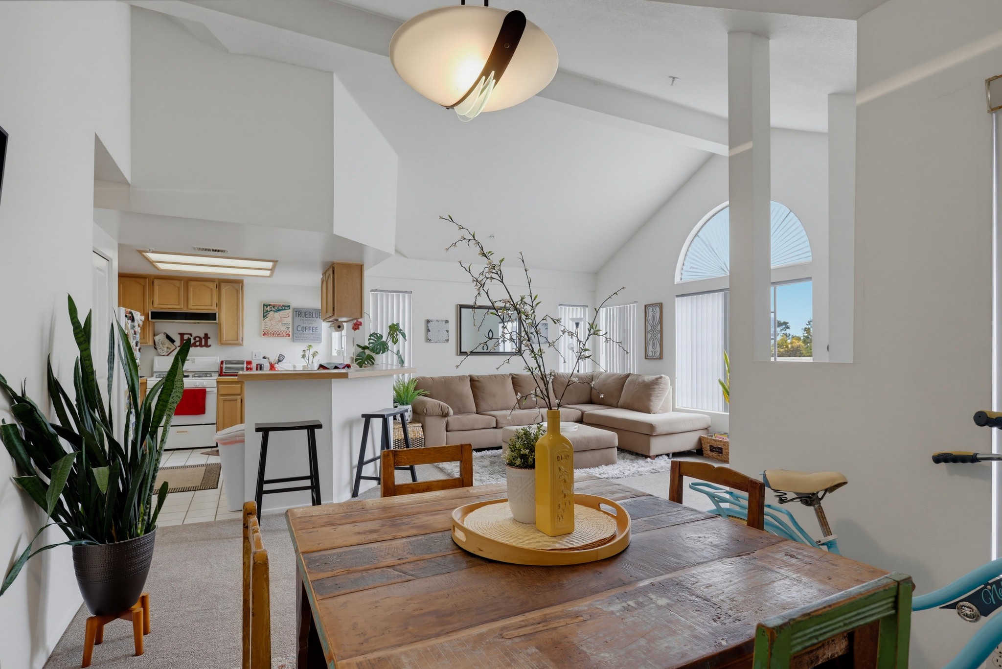 Virtual tour photo 28 of 53 for 4581 Warner Ave Apt 302