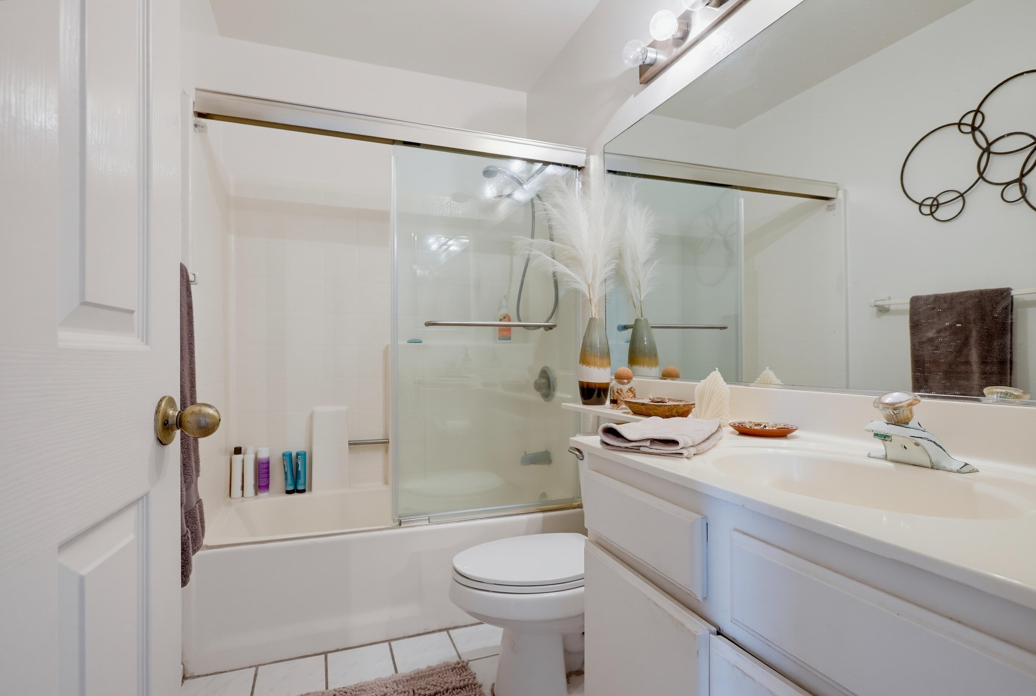 Virtual tour photo 29 of 53 for 4581 Warner Ave Apt 302