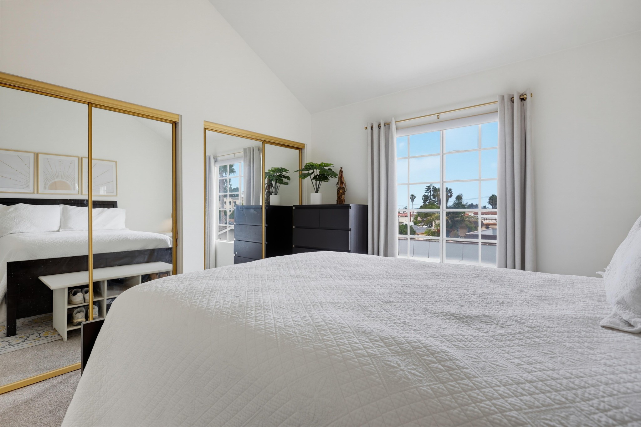 Virtual tour photo 31 of 53 for 4581 Warner Ave Apt 302