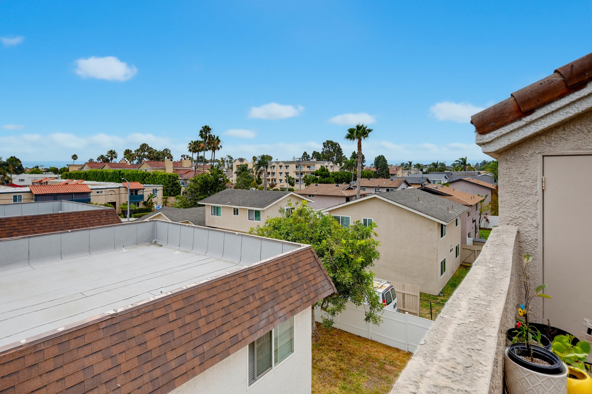 Virtual tour photo 46 of 53 for 4581 Warner Ave Apt 302
