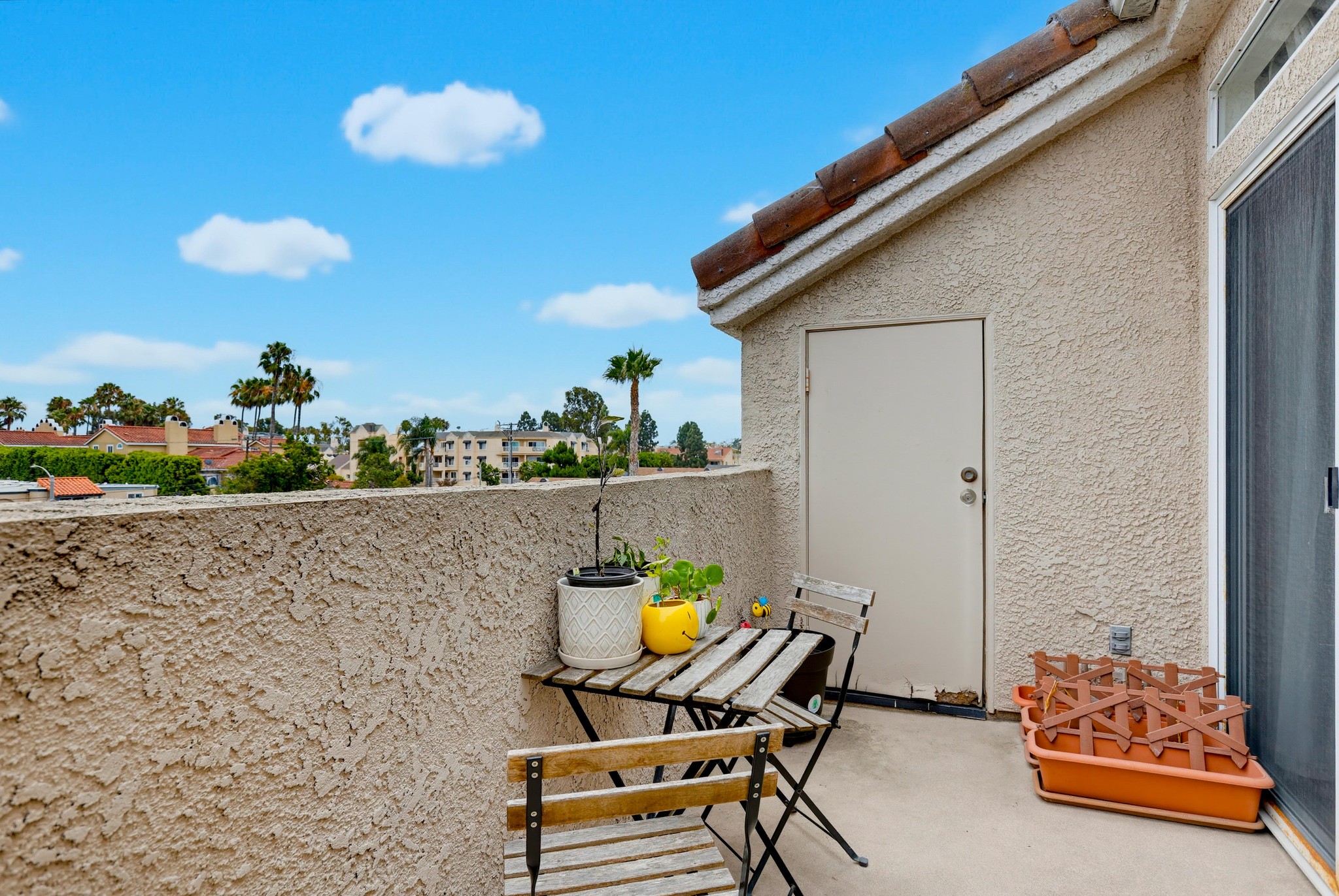Virtual tour photo 47 of 53 for 4581 Warner Ave Apt 302