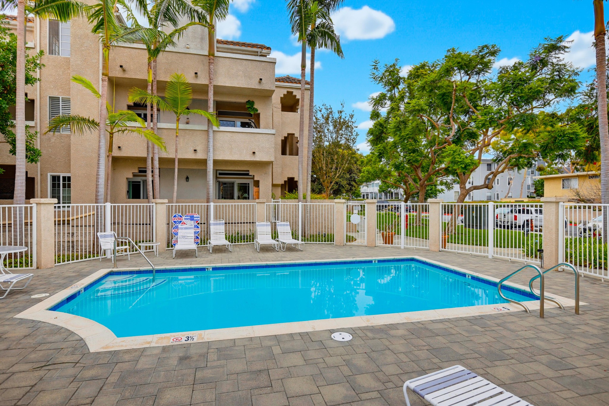 Virtual tour photo 52 of 53 for 4581 Warner Ave Apt 302