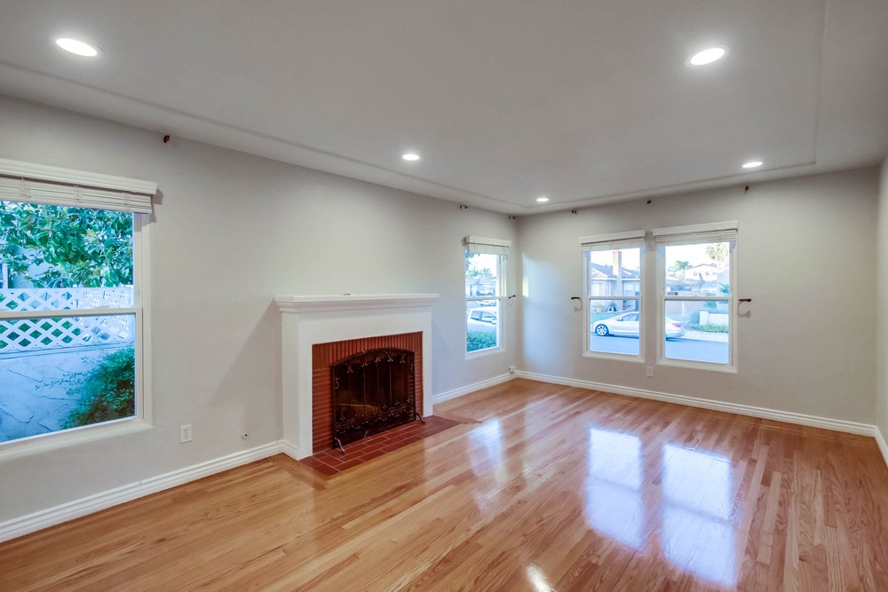 Virtual tour photo 17 of 63 for 4584 49th St