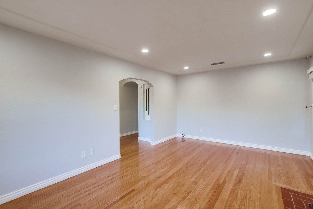 Virtual tour photo 19 of 63 for 4584 49th St