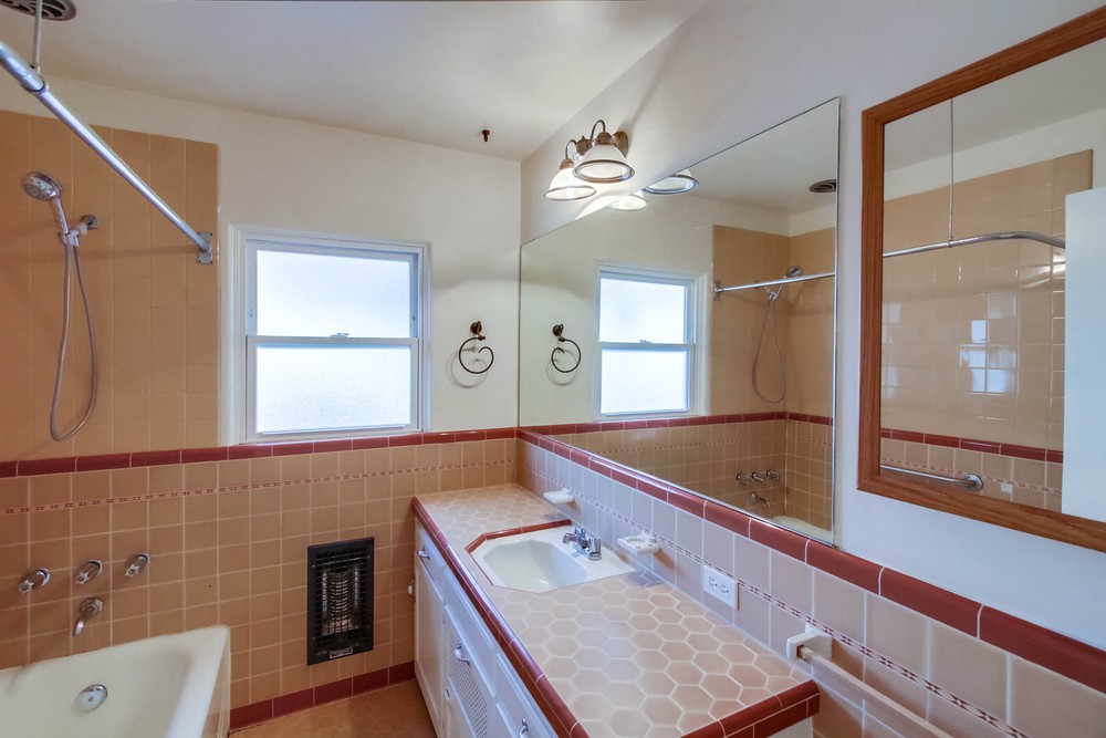 Virtual tour photo 29 of 63 for 4584 49th St
