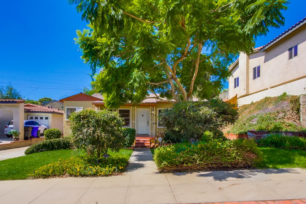 Virtual tour photo 3 of 30 for 4584 Van Dyke Ave