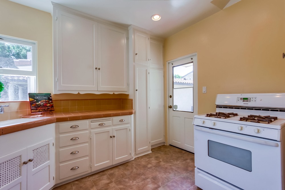 Virtual tour photo 13 of 30 for 4584 Van Dyke Ave