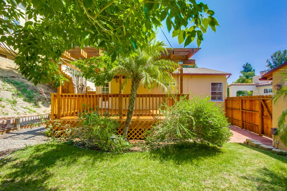 Virtual tour photo 28 of 30 for 4584 Van Dyke Ave