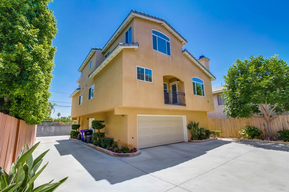 Virtual tour photo 1 of 40 for 4587 Idaho St