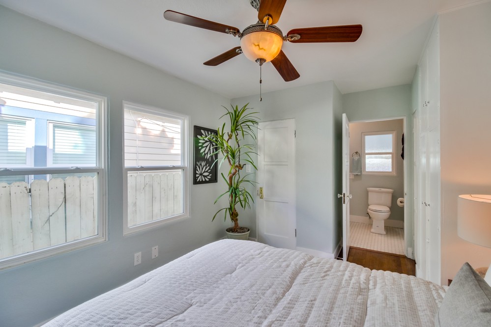 Virtual tour photo 23 of 33 for 4591 36th St