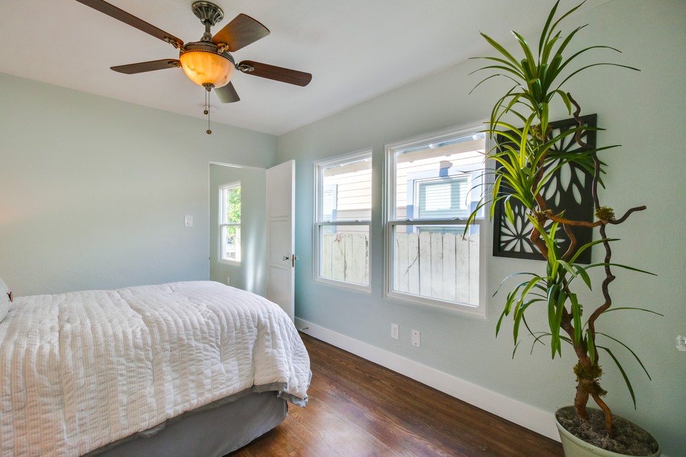 Virtual tour photo 25 of 33 for 4591 36th St