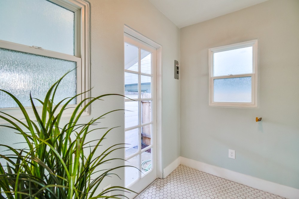 Virtual tour photo 27 of 33 for 4591 36th St