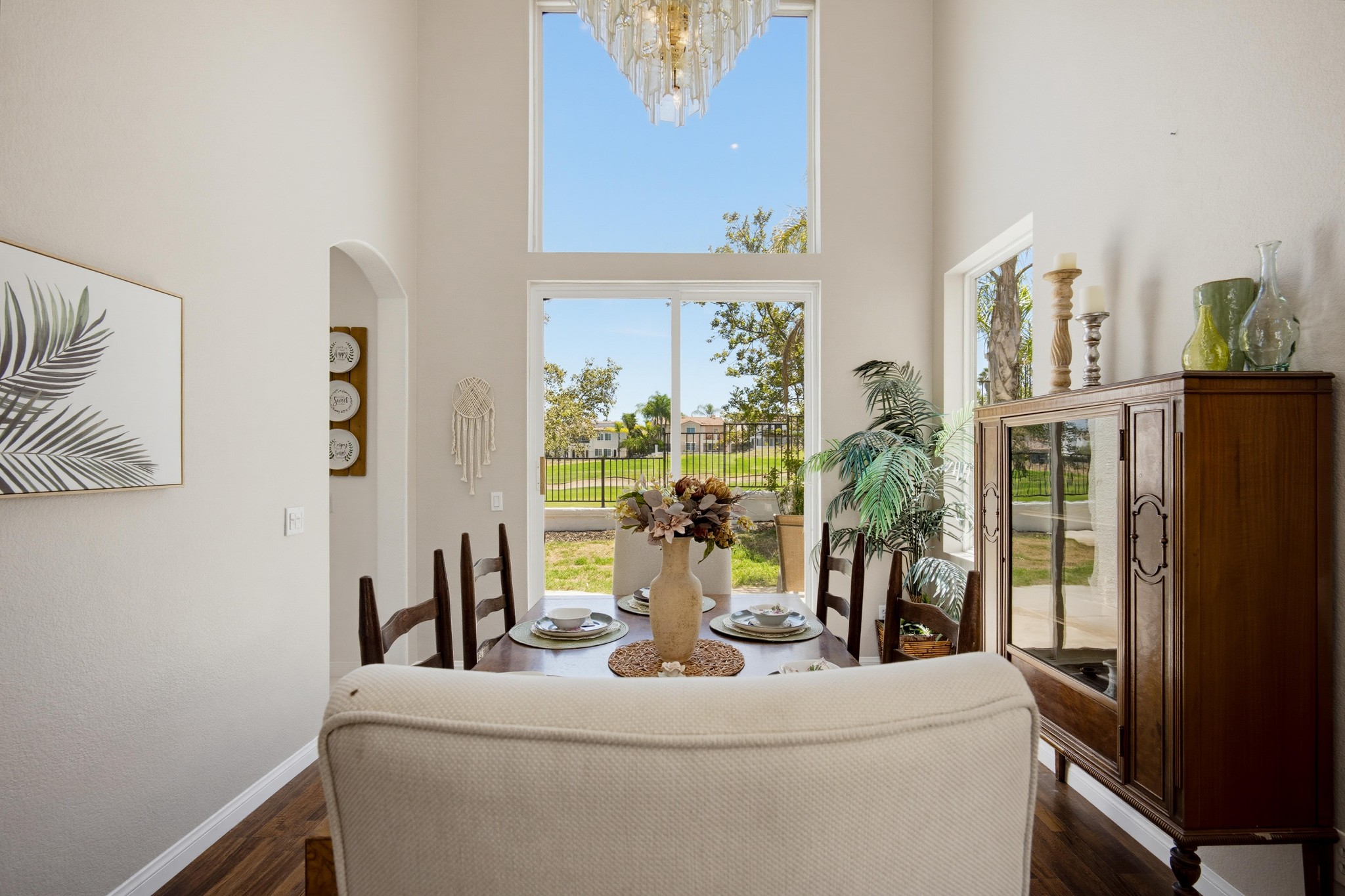 Virtual tour photo 12 of 72 for 45912 Paseo Gallante